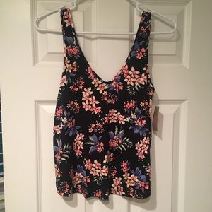 NWT American Eagle tank size S